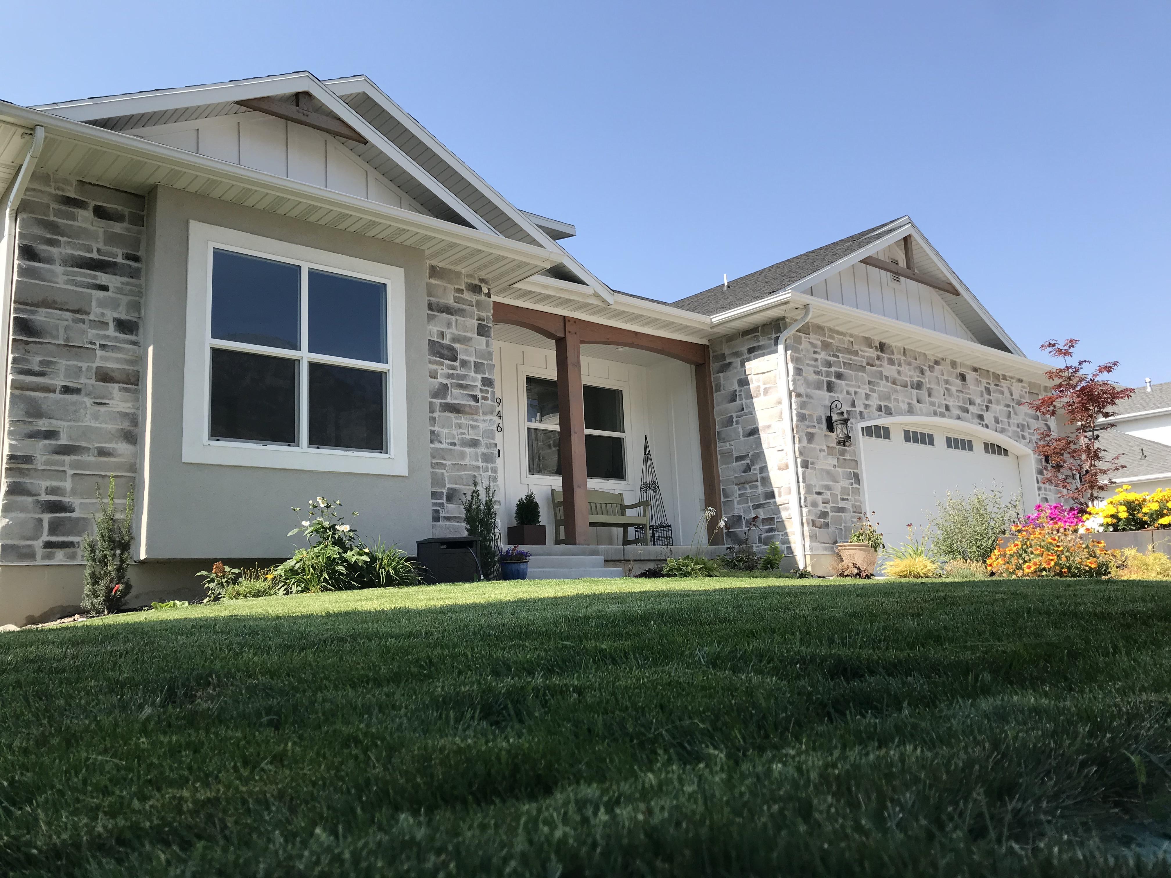 Craftsman home exterior window cleaning